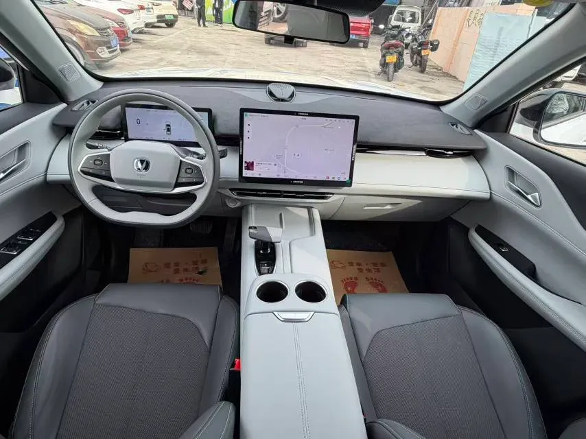2025 ChangAn UNI-Z 1.5T 188HP L4 7DCT,autocango,china used car exporter,china ev exporter,chinese used car exporter,chinese used ev exporter