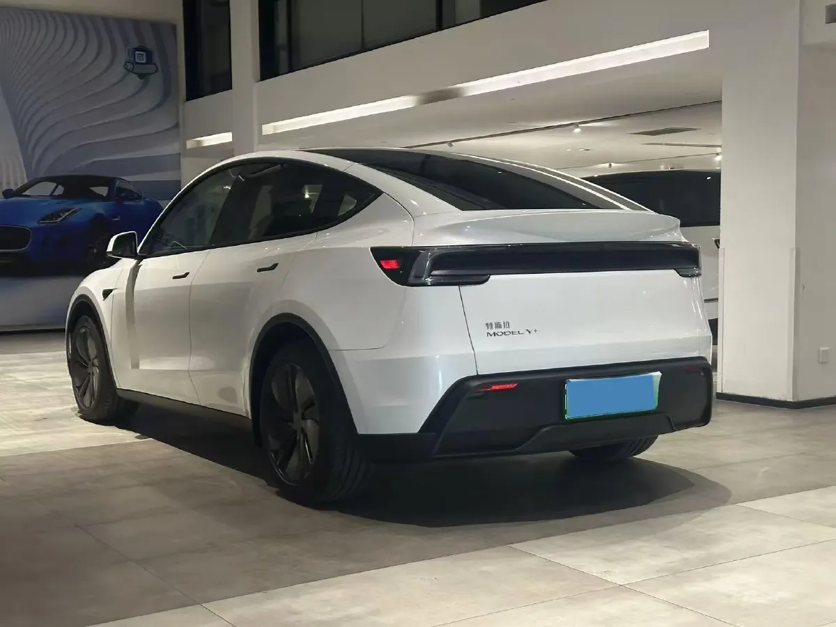 2025 Tesla Model Y BEV,autocango,china used car exporter,china ev exporter,chinese used car exporter,chinese used ev exporter