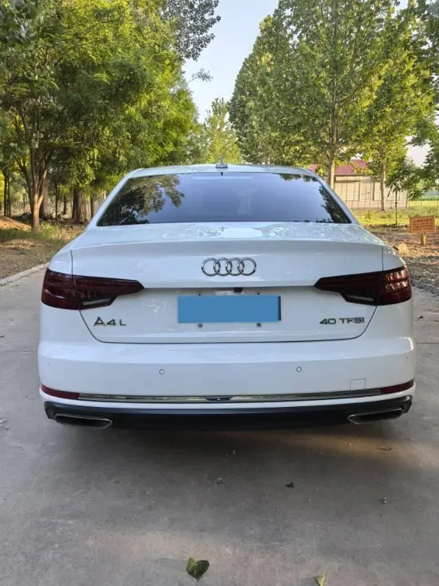 2019 Audi A4L 2.0T 190HP L4 7DCT,autocango,china used car exporter,china ev exporter,chinese used car exporter,chinese used ev exporter