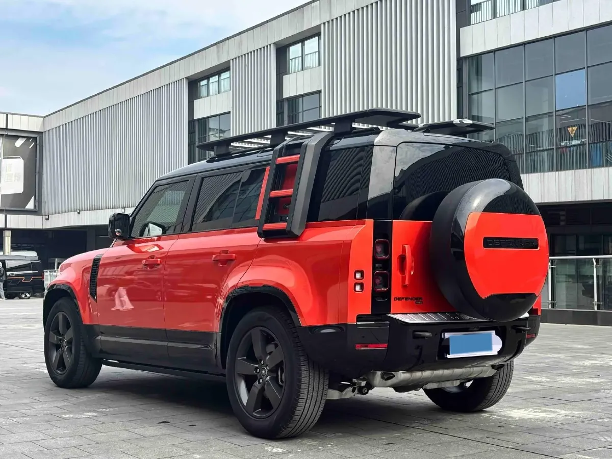 2023 Land Rover Defender 3.0T 400HP L6 8AT,autocango,china used car exporter,china ev exporter,chinese used car exporter,chinese used ev exporter