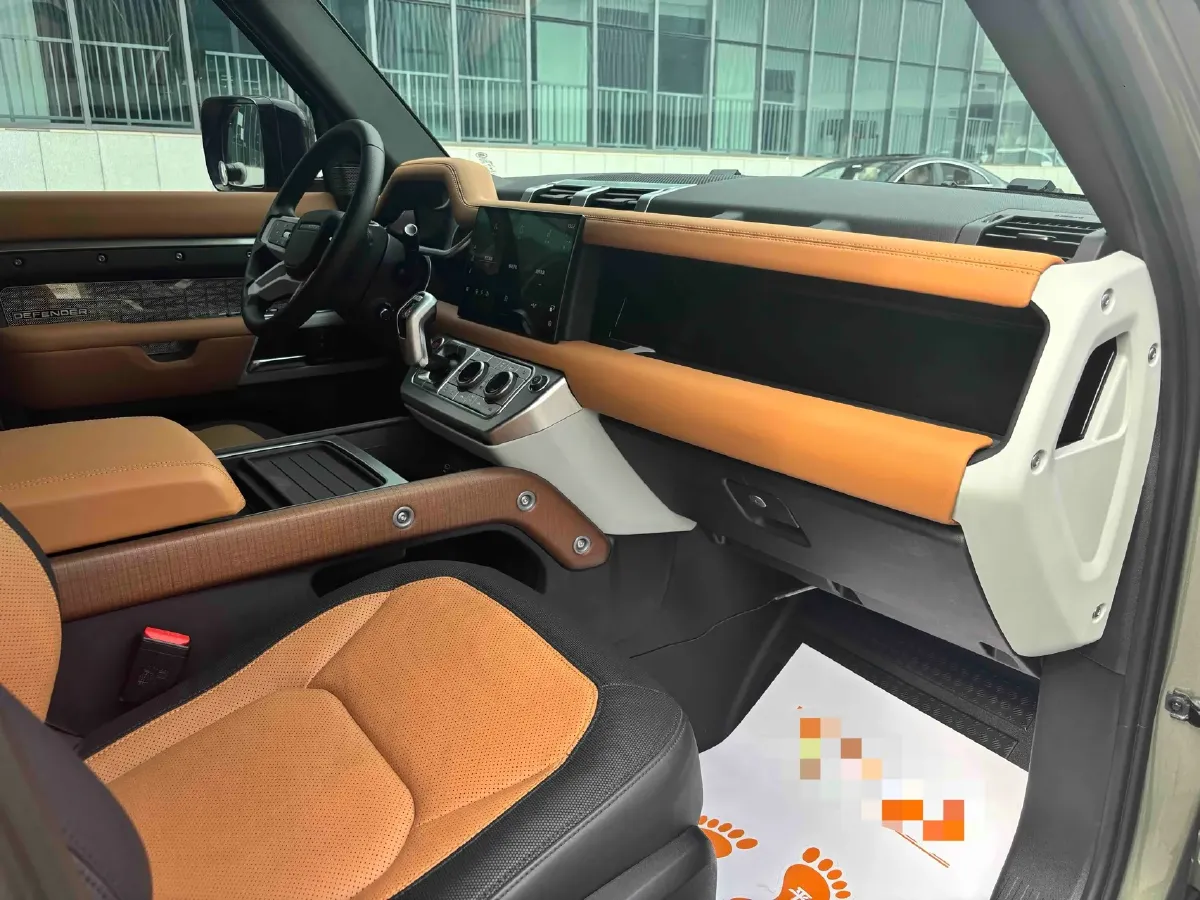 2023 Land Rover Defender 3.0T 400HP L6 8AT,autocango,china used car exporter,china ev exporter,chinese used car exporter,chinese used ev exporter