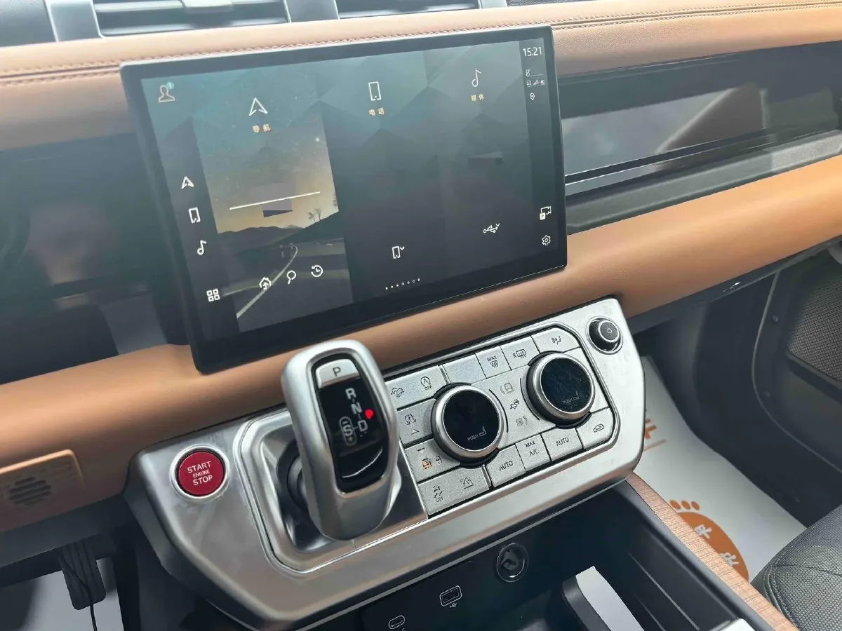 2023 Land Rover Defender 3.0T 400HP L6 8AT,autocango,china used car exporter,china ev exporter,chinese used car exporter,chinese used ev exporter