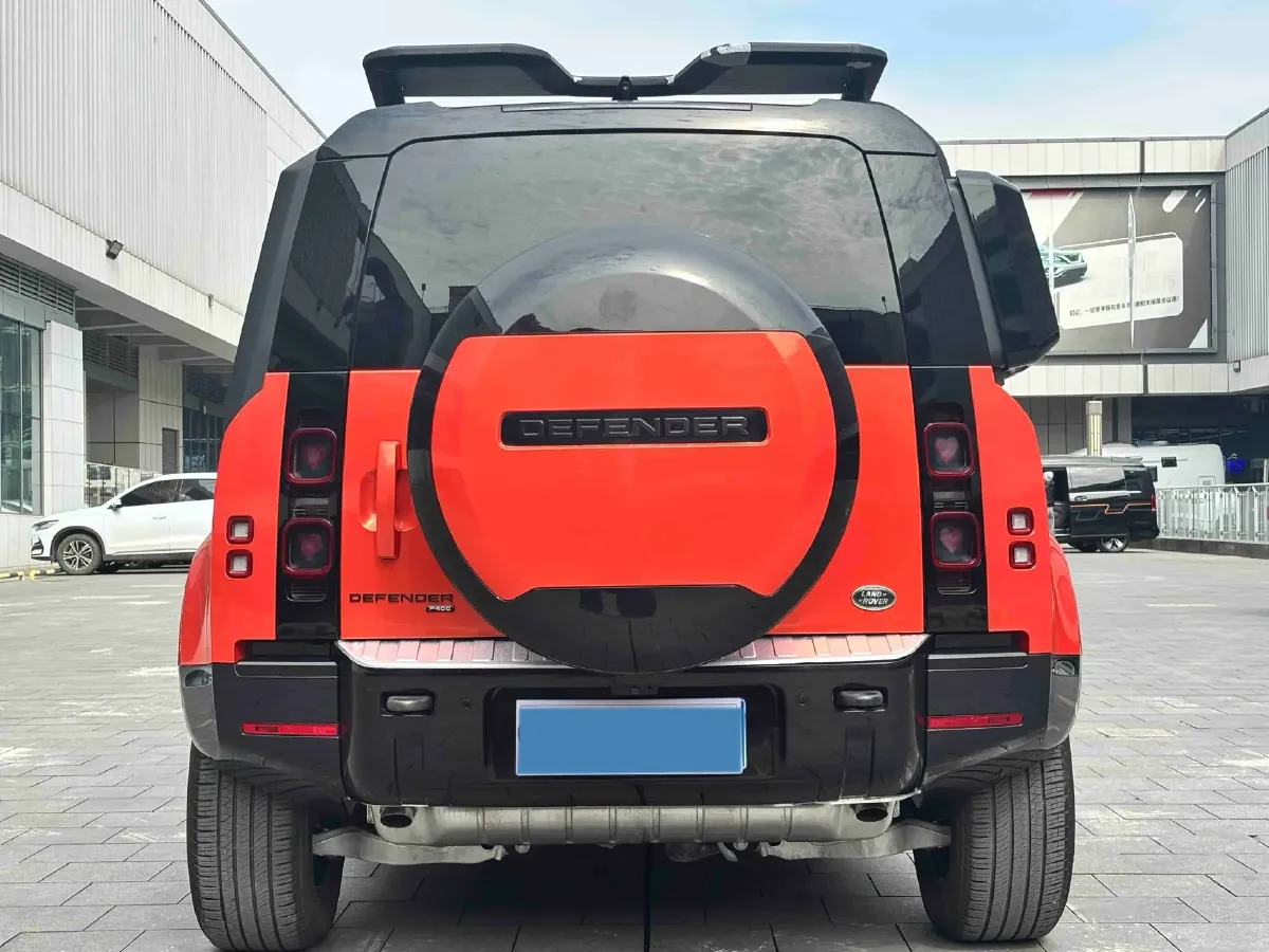 2023 Land Rover Defender 3.0T 400HP L6 8AT,autocango,china used car exporter,china ev exporter,chinese used car exporter,chinese used ev exporter