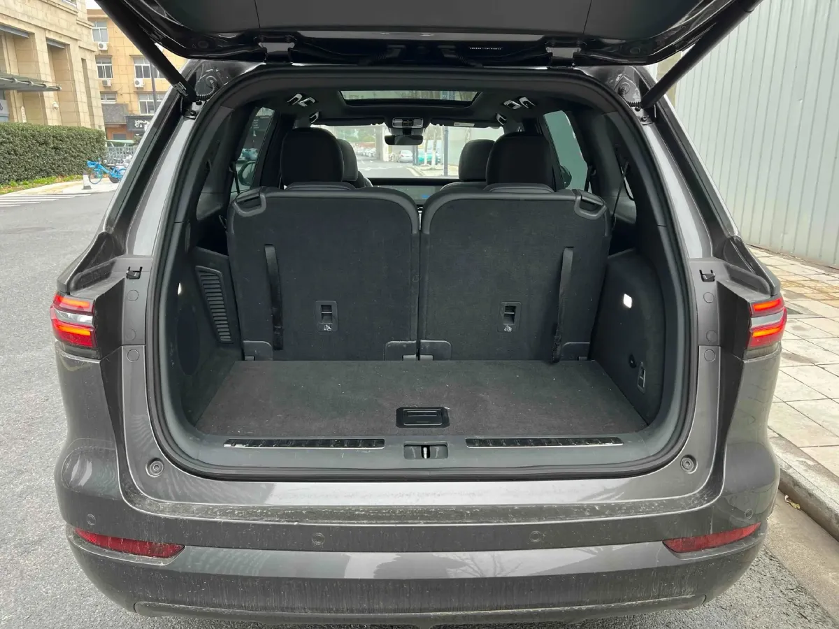 2021 Li ONE Range Extended 131HP REEV 40.5KWH,autocango,china used car exporter,china ev exporter,chinese used car exporter,chinese used ev exporter