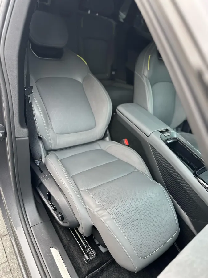 2023 LYNK&CO 08 EM-P 1.5T 163HP L4 3DHT PHEV 39.8KWH,autocango,china used car exporter,china ev exporter,chinese used car exporter,chinese used ev exporter