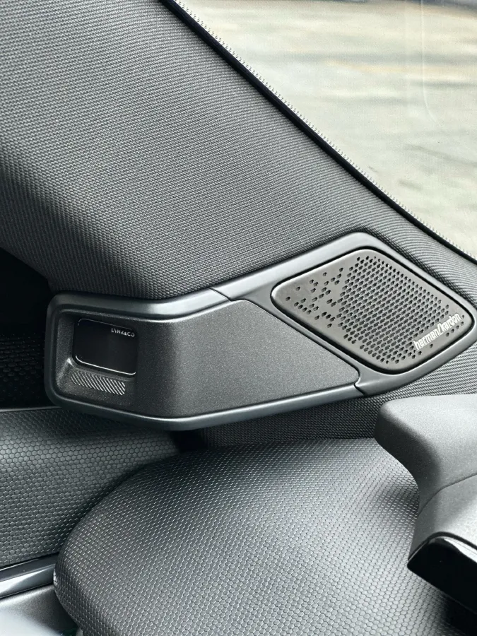 2023 LYNK&CO 08 EM-P 1.5T 163HP L4 3DHT PHEV 39.8KWH,autocango,china used car exporter,china ev exporter,chinese used car exporter,chinese used ev exporter