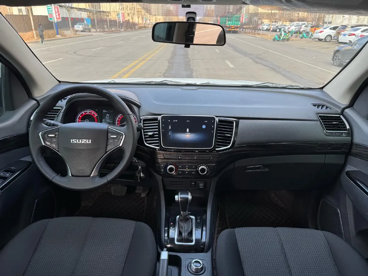 2023 Isuzu LingTuo 2.5T 150HP L4 8AT,autocango,china used car exporter,china ev exporter,chinese used car exporter,chinese used ev exporter