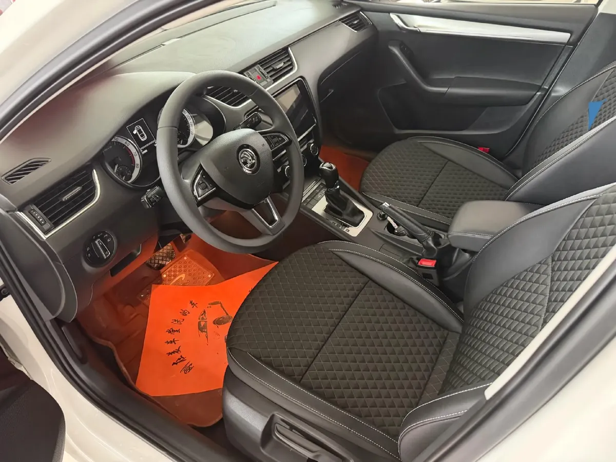 2019 Skoda Octavia 1.4T 150HP L4 7DCT,autocango,china used car exporter,china ev exporter,chinese used car exporter,chinese used ev exporter
