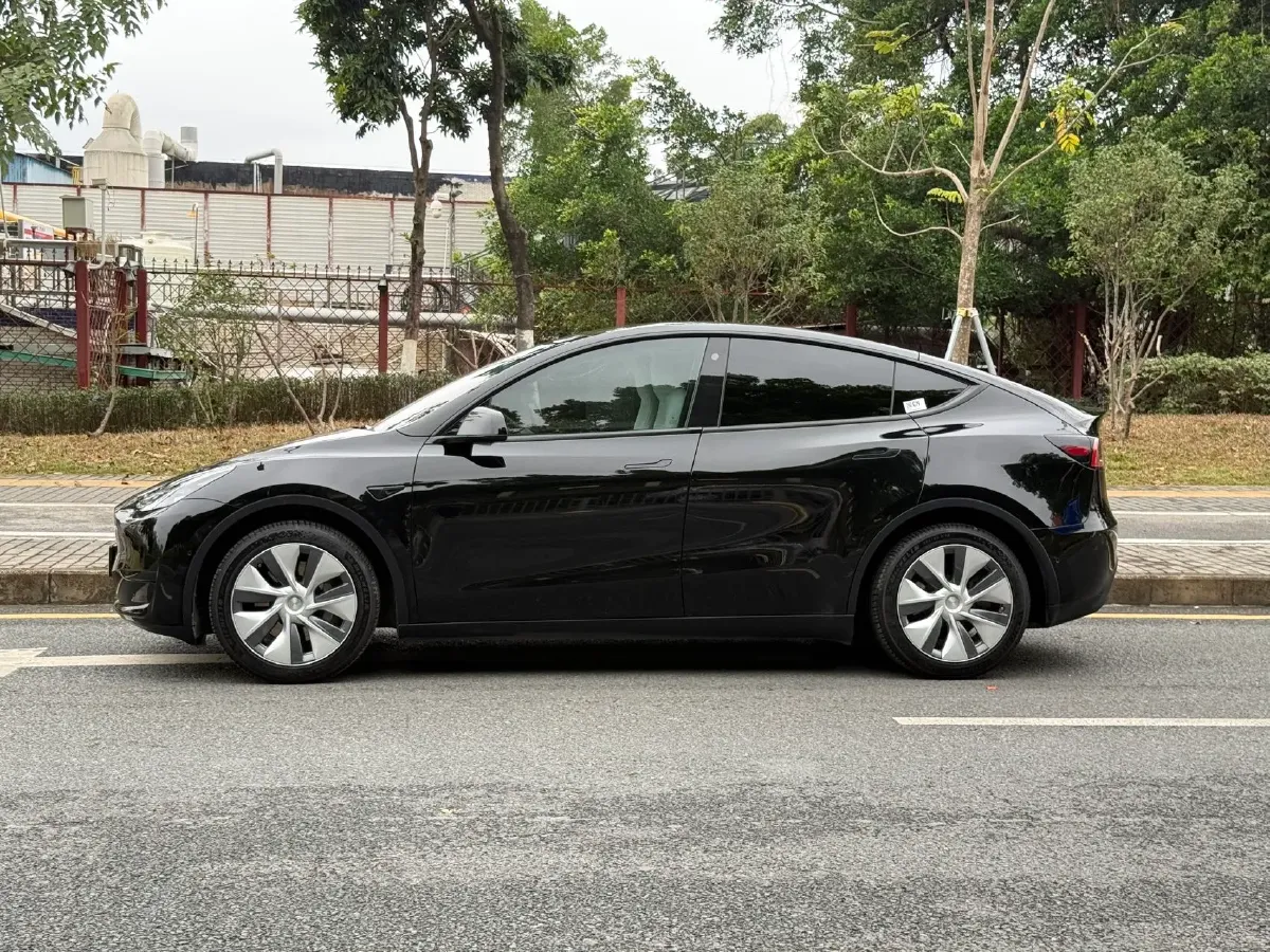 2022 Tesla Model Y BEV 60KWH,autocango,china used car exporter,china ev exporter,chinese used car exporter,chinese used ev exporter