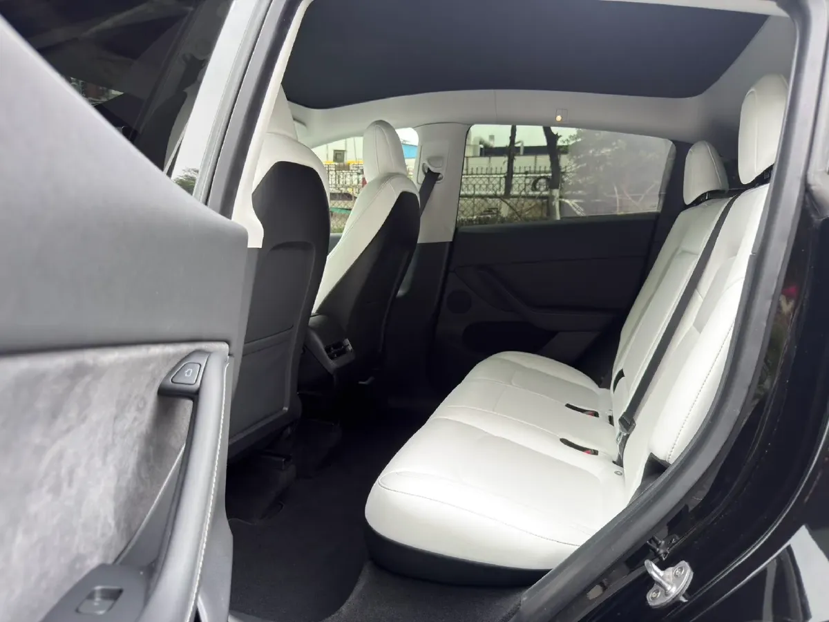 2022 Tesla Model Y BEV 60KWH,autocango,china used car exporter,china ev exporter,chinese used car exporter,chinese used ev exporter