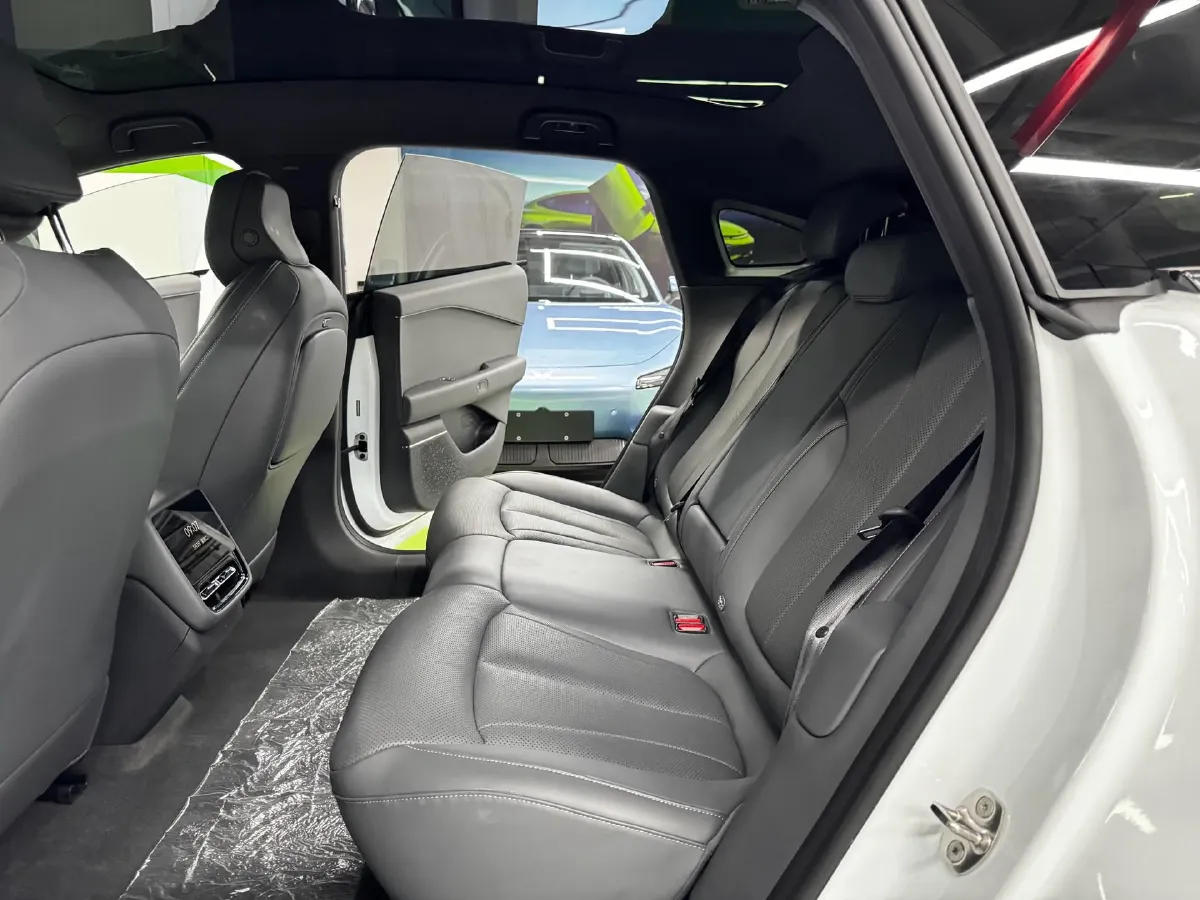 2024 Xpeng P7+ BEV 60.7KWH,autocango,china used car exporter,china ev exporter,chinese used car exporter,chinese used ev exporter