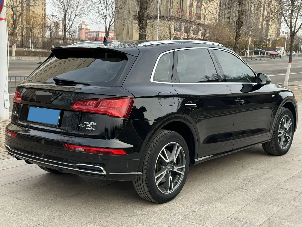 2020 Audi Q5L 2.0T 190HP L4 7DCT,autocango,china used car exporter,china ev exporter,chinese used car exporter,chinese used ev exporter