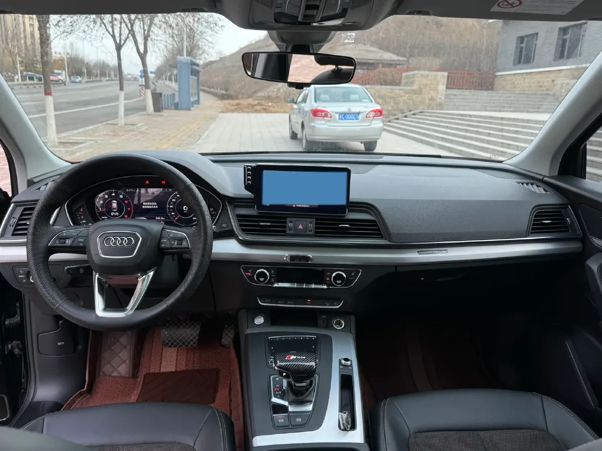 2020 Audi Q5L 2.0T 190HP L4 7DCT,autocango,china used car exporter,china ev exporter,chinese used car exporter,chinese used ev exporter