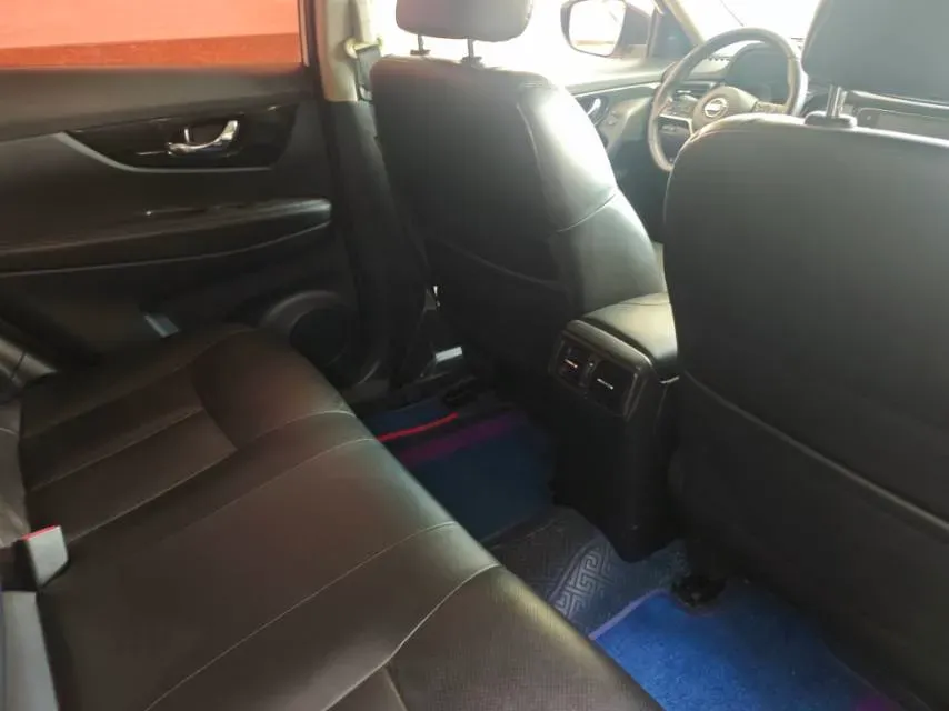 2021 Nissan X-Trail 2.5L 181HP L4 CVT,autocango,china used car exporter,china ev exporter,chinese used car exporter,chinese used ev exporter