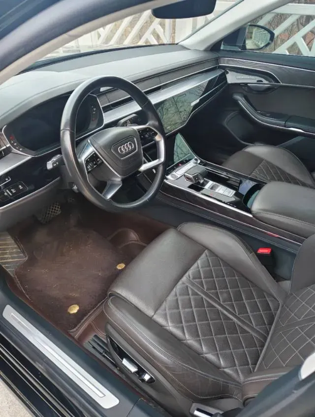 2023 Audi A8 3.0T 286HP V6 8AT,autocango,china used car exporter,china ev exporter,chinese used car exporter,chinese used ev exporter