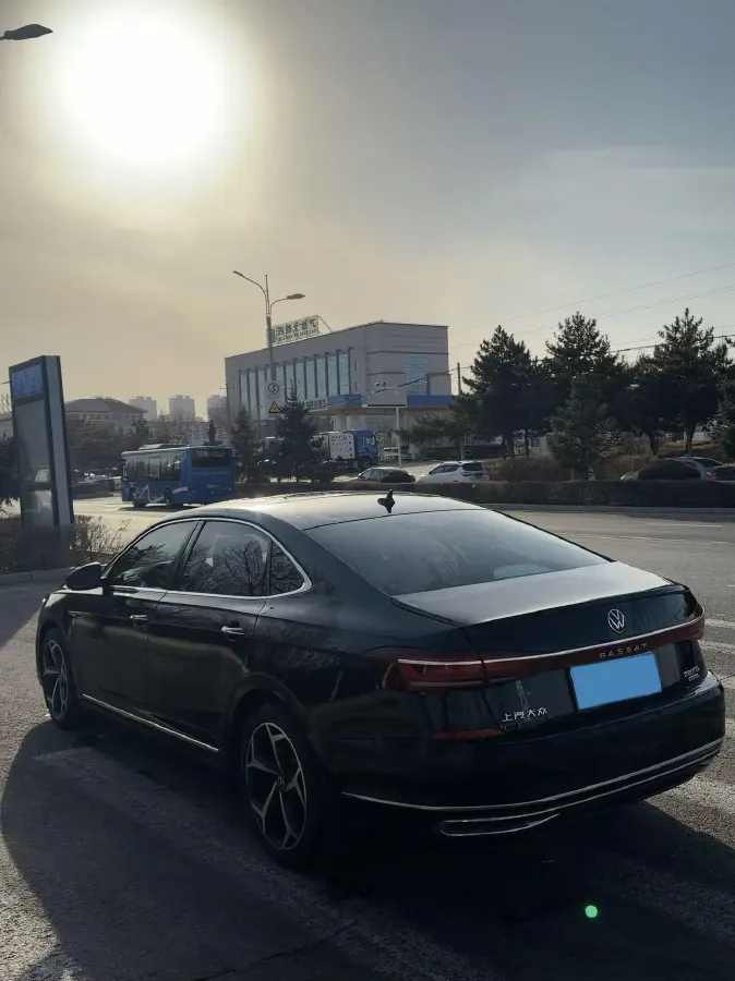 2023 Volkswagen Passat 2.0T 186HP L4 7DCT,autocango,china used car exporter,china ev exporter,chinese used car exporter,chinese used ev exporter