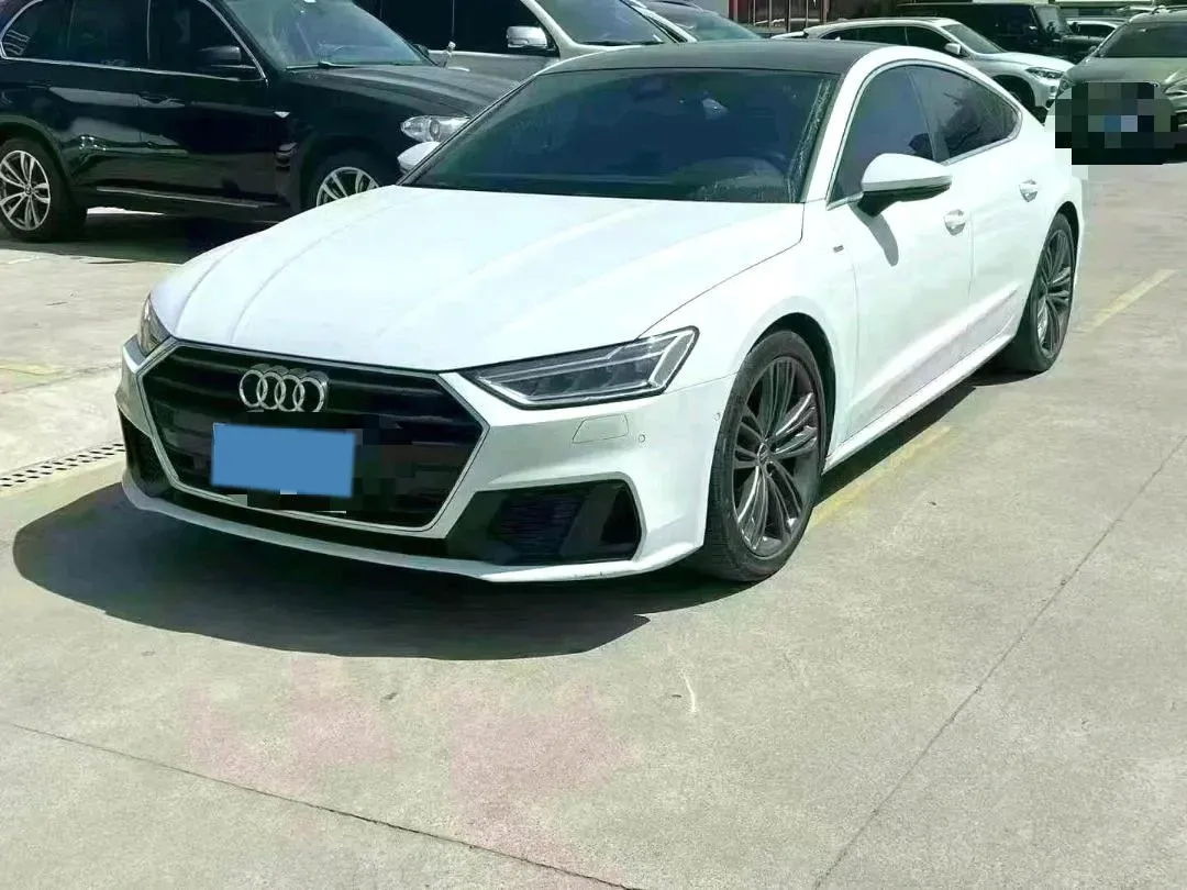 2023 Audi A7 2.0T 265HP L4 7DCT,autocango,china used car exporter,china ev exporter,chinese used car exporter,chinese used ev exporter