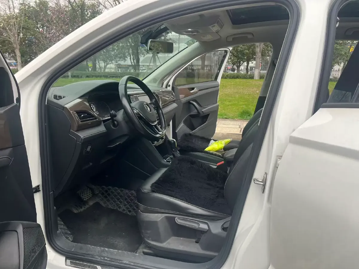 2020 Volkswagen Tharu 1.4T 150HP L4 7DCT,autocango,china used car exporter,china ev exporter,chinese used car exporter,chinese used ev exporter