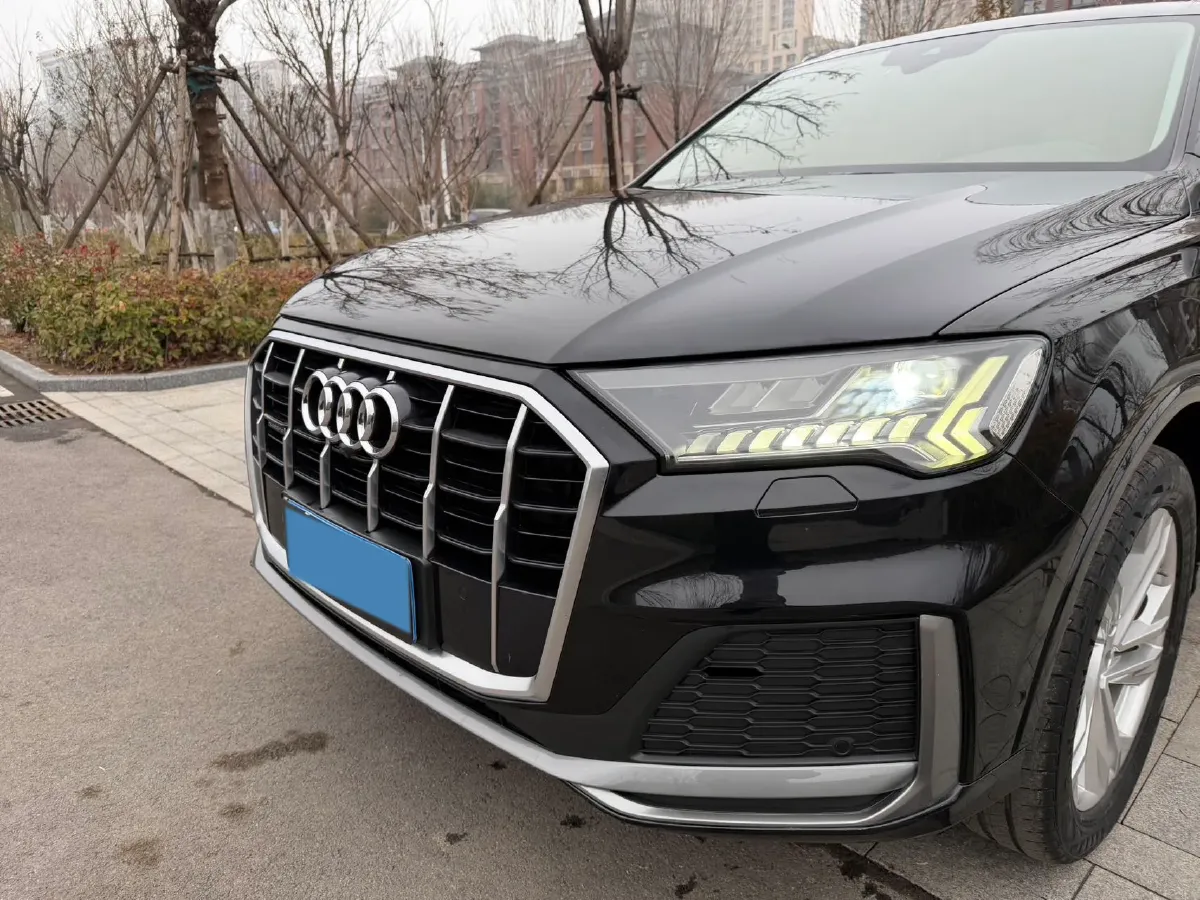 2021 Audi Q7 2.0T 245HP L4 8AT,autocango,china used car exporter,china ev exporter,chinese used car exporter,chinese used ev exporter
