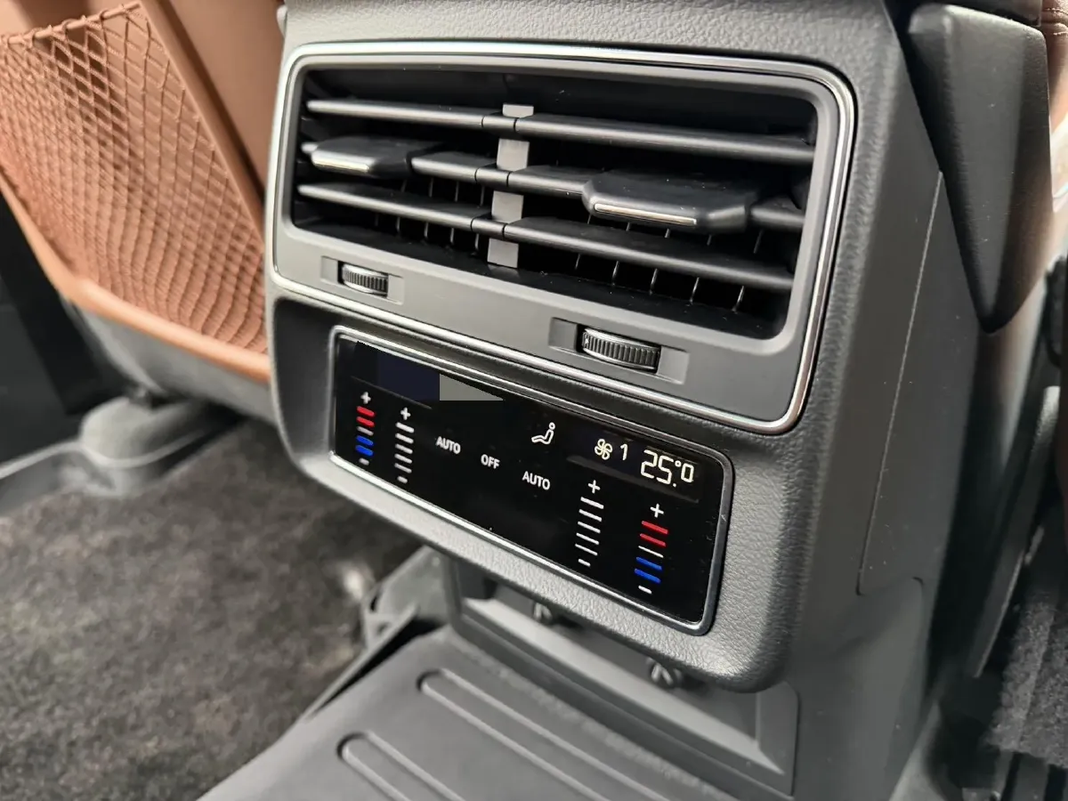 2021 Audi Q7 2.0T 245HP L4 8AT,autocango,china used car exporter,china ev exporter,chinese used car exporter,chinese used ev exporter