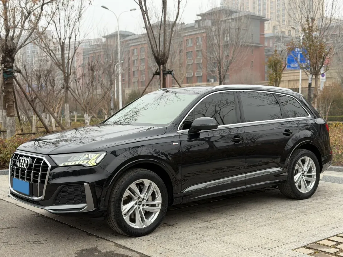 2021 Audi Q7 2.0T 245HP L4 8AT,autocango,china used car exporter,china ev exporter,chinese used car exporter,chinese used ev exporter