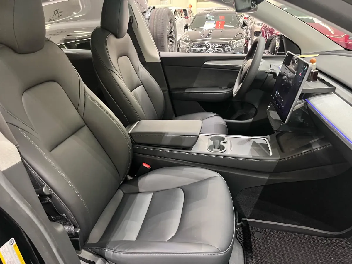 2022 Tesla Model Y BEV 60KWH,autocango,china used car exporter,china ev exporter,chinese used car exporter,chinese used ev exporter