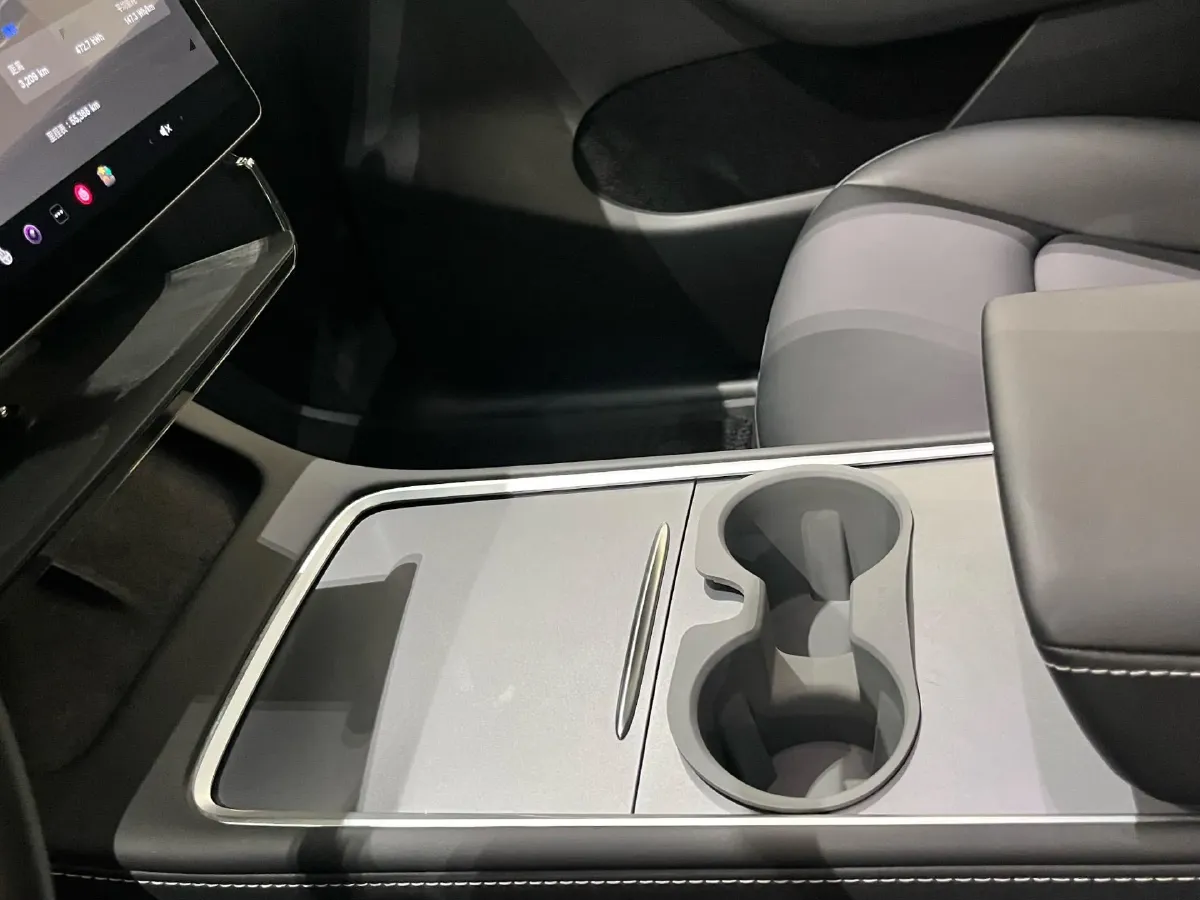 2022 Tesla Model Y BEV 60KWH,autocango,china used car exporter,china ev exporter,chinese used car exporter,chinese used ev exporter