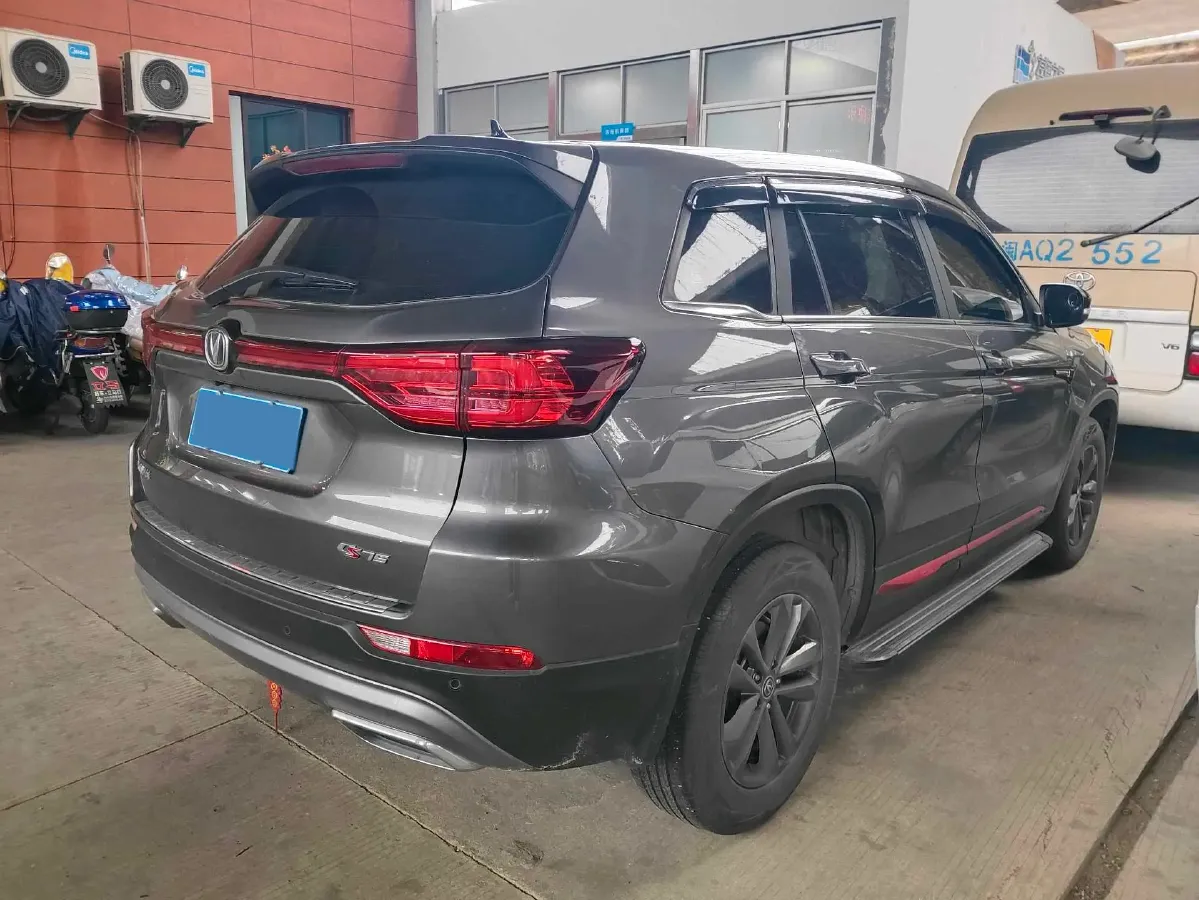 2023 ChangAn CS75 1.5T 188HP L4 6MT,autocango,china used car exporter,china ev exporter,chinese used car exporter,chinese used ev exporter