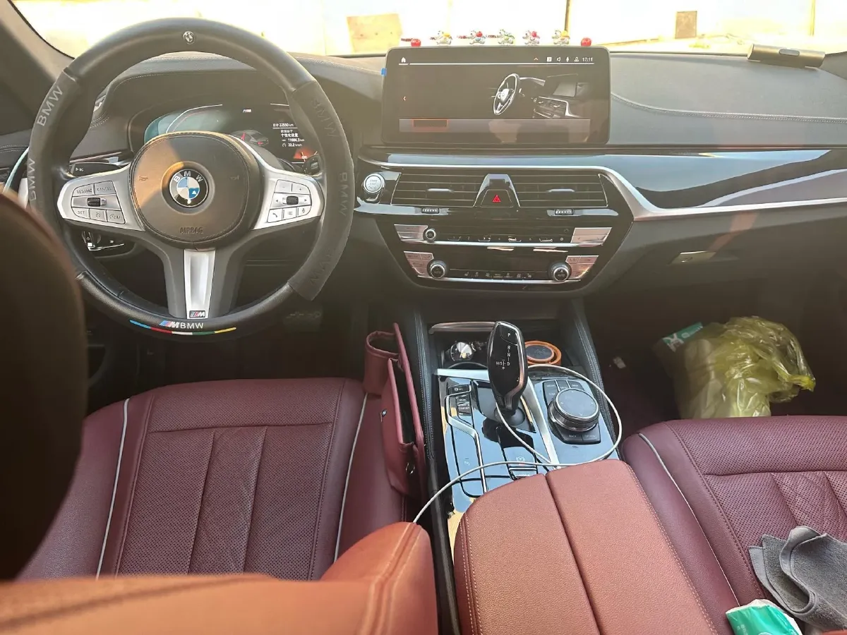 2022 BMW 5 Series 2.0T 184HP L4 8AT,autocango,china used car exporter,china ev exporter,chinese used car exporter,chinese used ev exporter