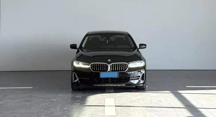 2022 BMW 5 Series 2.0T 184HP L4 8AT,autocango,china used car exporter,china ev exporter,chinese used car exporter,chinese used ev exporter