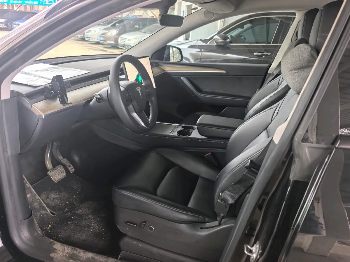 2022 Tesla Model Y BEV 60KWH,autocango,china used car exporter,china ev exporter,chinese used car exporter,chinese used ev exporter