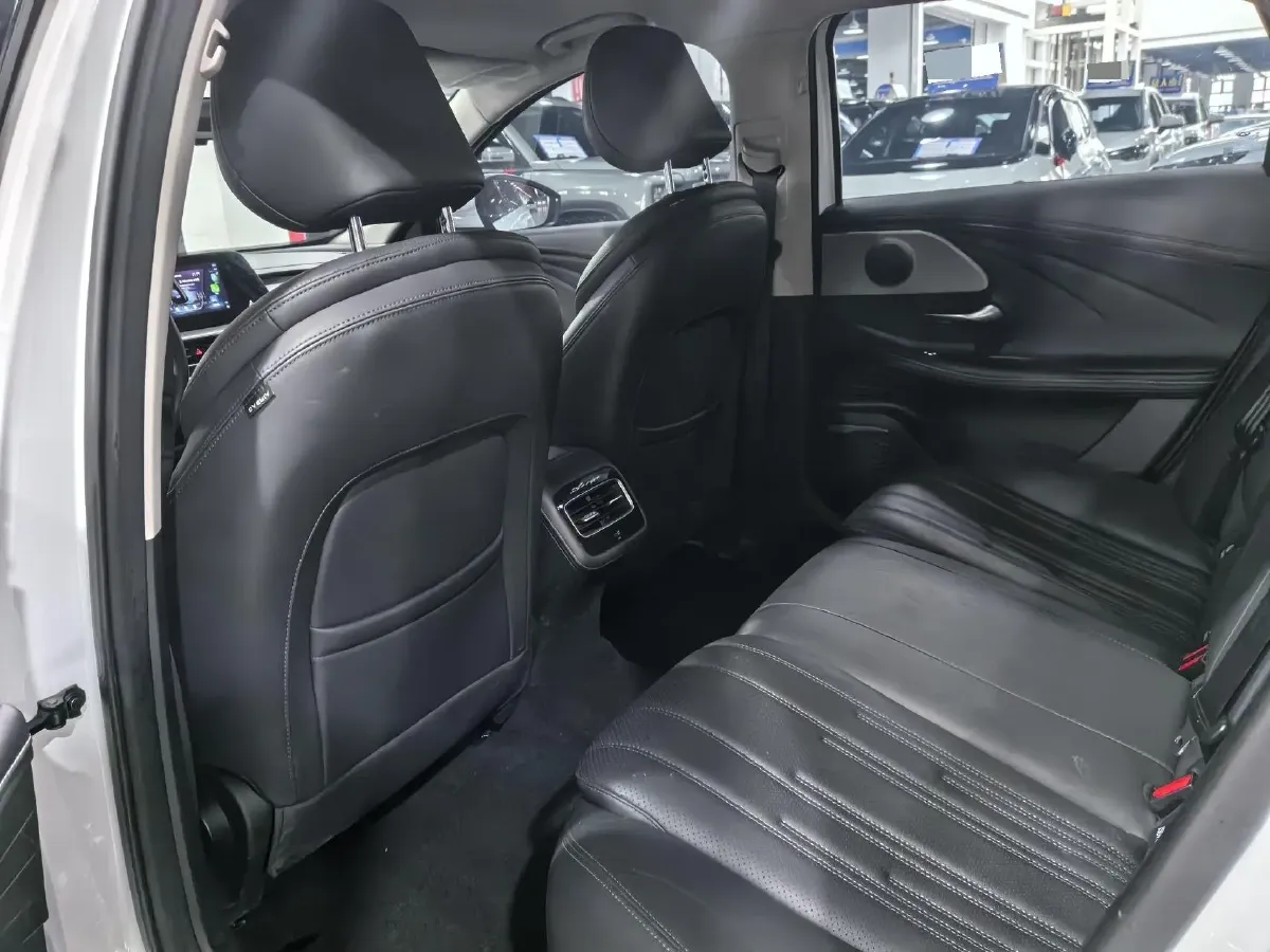 2024 Fulwin FulwinA8 1.5T 156HP L4 1DHT PHEV 18.3KWH,autocango,china used car exporter,china ev exporter,chinese used car exporter,chinese used ev exporter