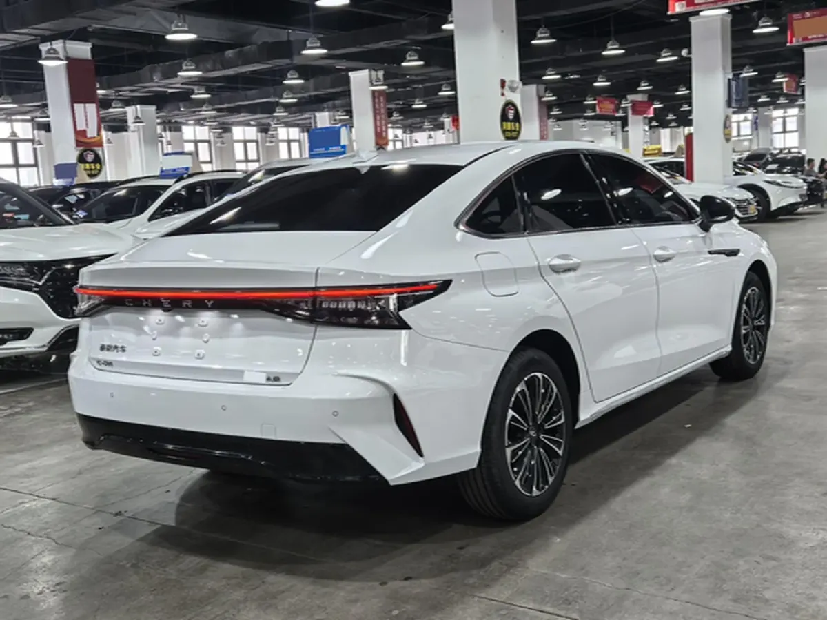 2024 Fulwin FulwinA8 1.5T 156HP L4 1DHT PHEV 18.3KWH,autocango,china used car exporter,china ev exporter,chinese used car exporter,chinese used ev exporter