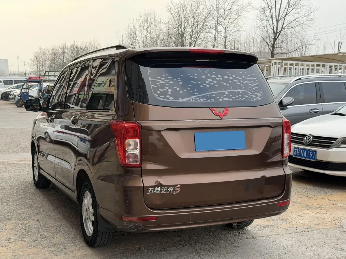 2019 WuLing HongGuang 1.5L 105HP L4 5MT,autocango,china used car exporter,china ev exporter,chinese used car exporter,chinese used ev exporter