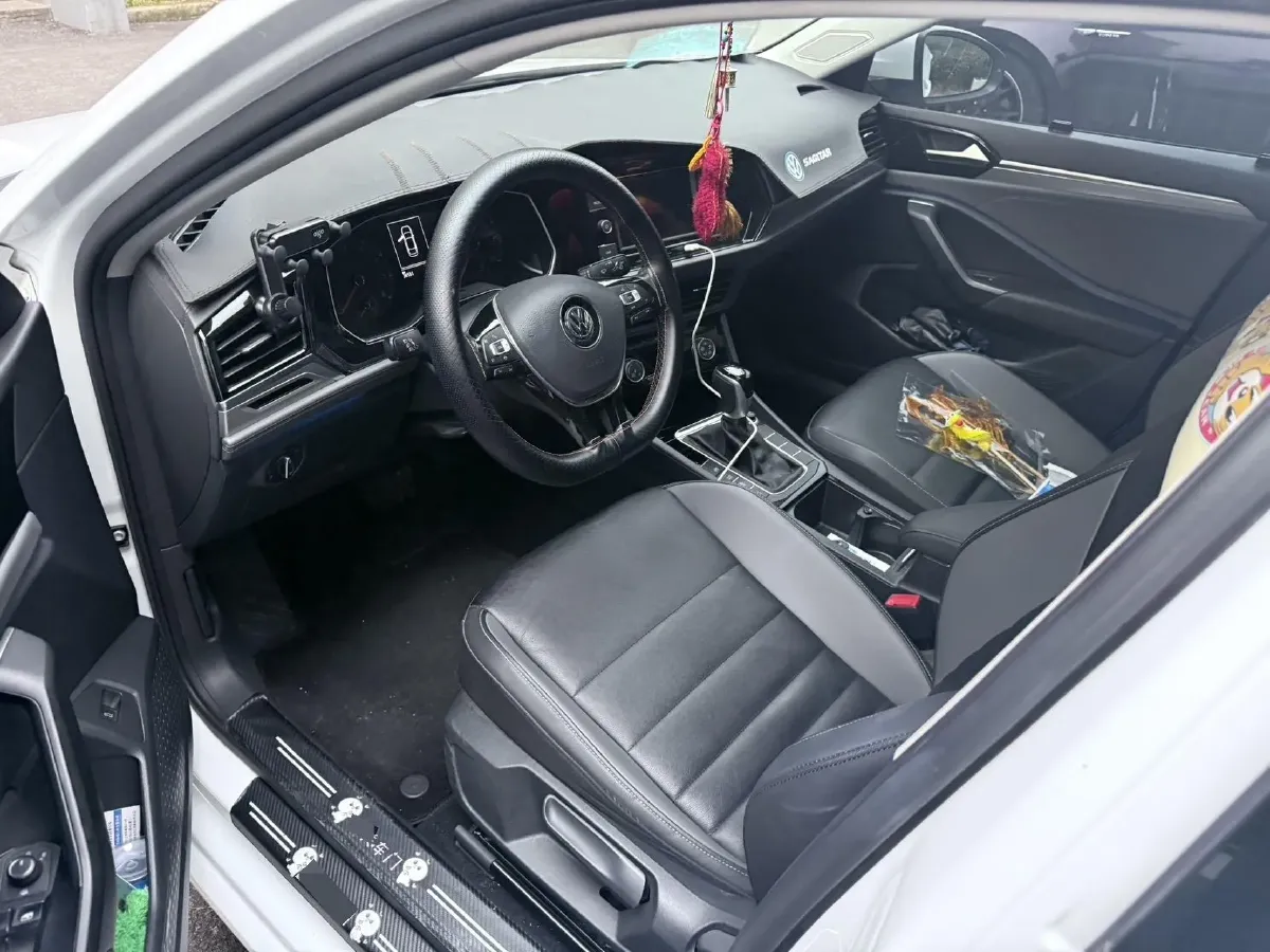 2019 Jeep Renegade 1.3T 173HP L4 7DCT,autocango,china used car exporter,china ev exporter,chinese used car exporter,chinese used ev exporter