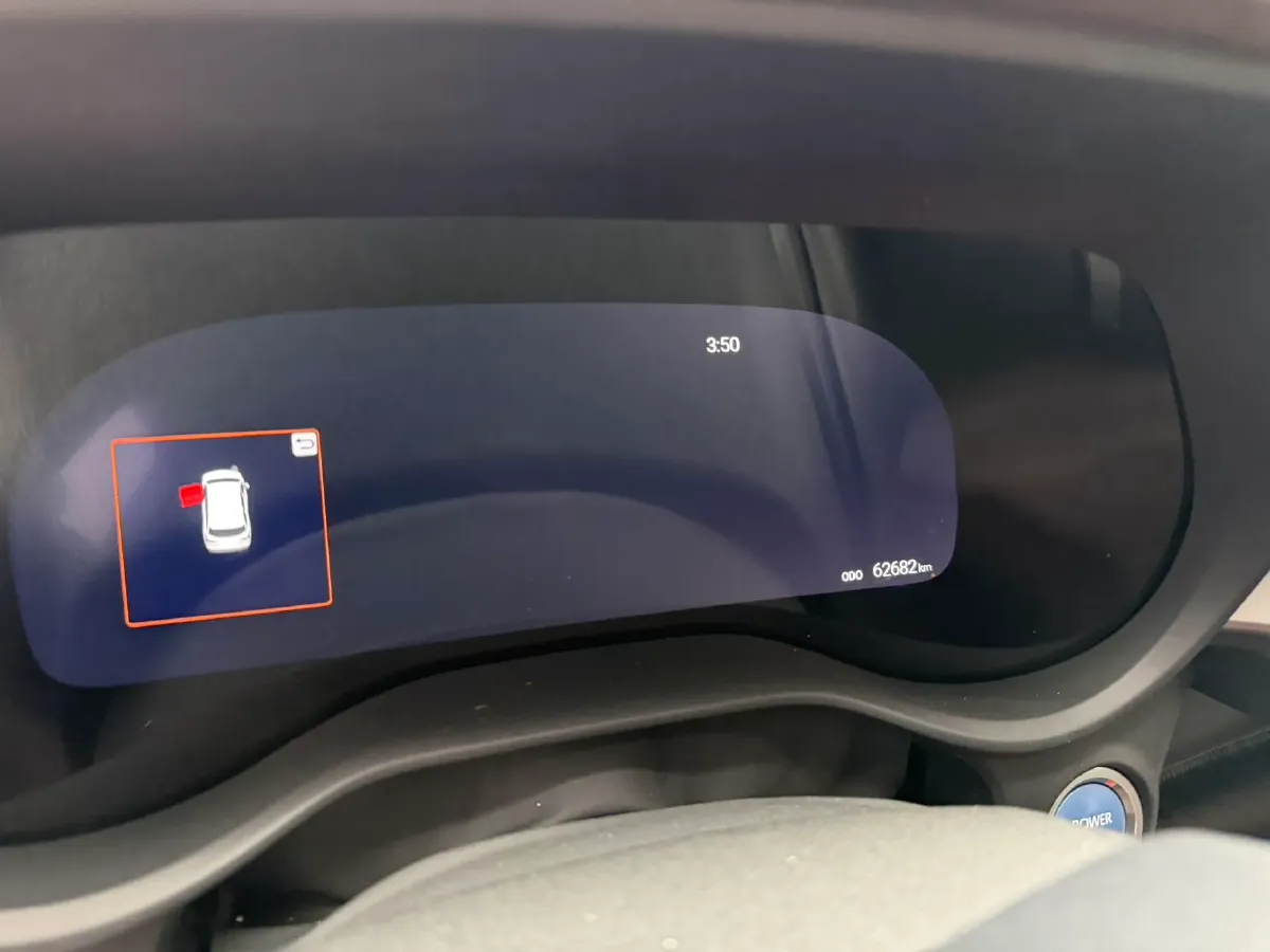 2023 Toyota Sienna 2.5L 189HP L4 E-CVT Hybrid,autocango,china used car exporter,china ev exporter,chinese used car exporter,chinese used ev exporter