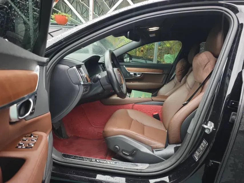 2022 Volvo S90 2.0T 250HP L4 8AT,autocango,china used car exporter,china ev exporter,chinese used car exporter,chinese used ev exporter