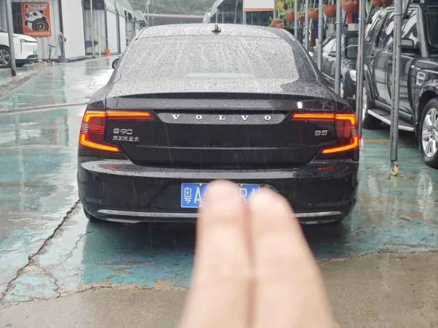 2022 Volvo S90 2.0T 250HP L4 8AT,autocango,china used car exporter,china ev exporter,chinese used car exporter,chinese used ev exporter