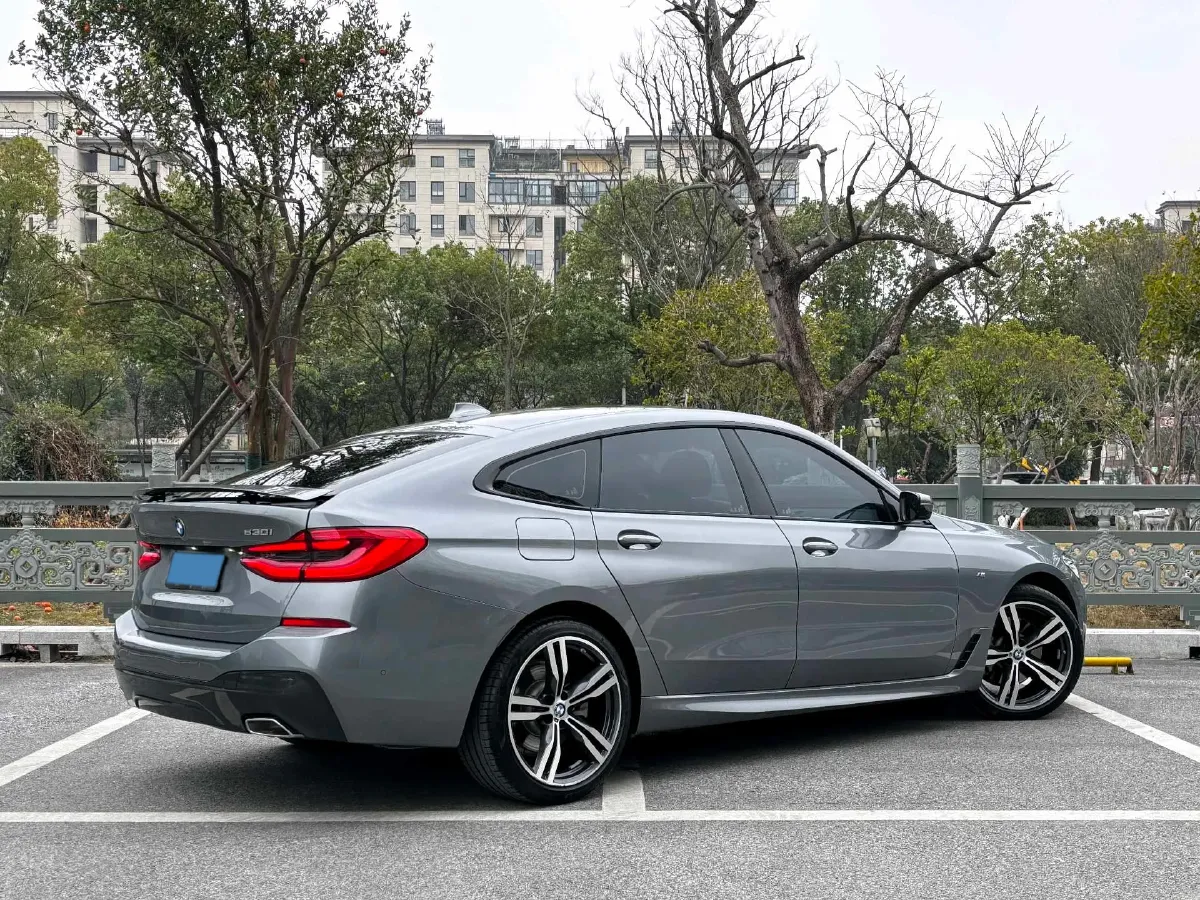2022 BMW 6 Series GT 2.0T 245HP L4 8AT,autocango,china used car exporter,china ev exporter,chinese used car exporter,chinese used ev exporter