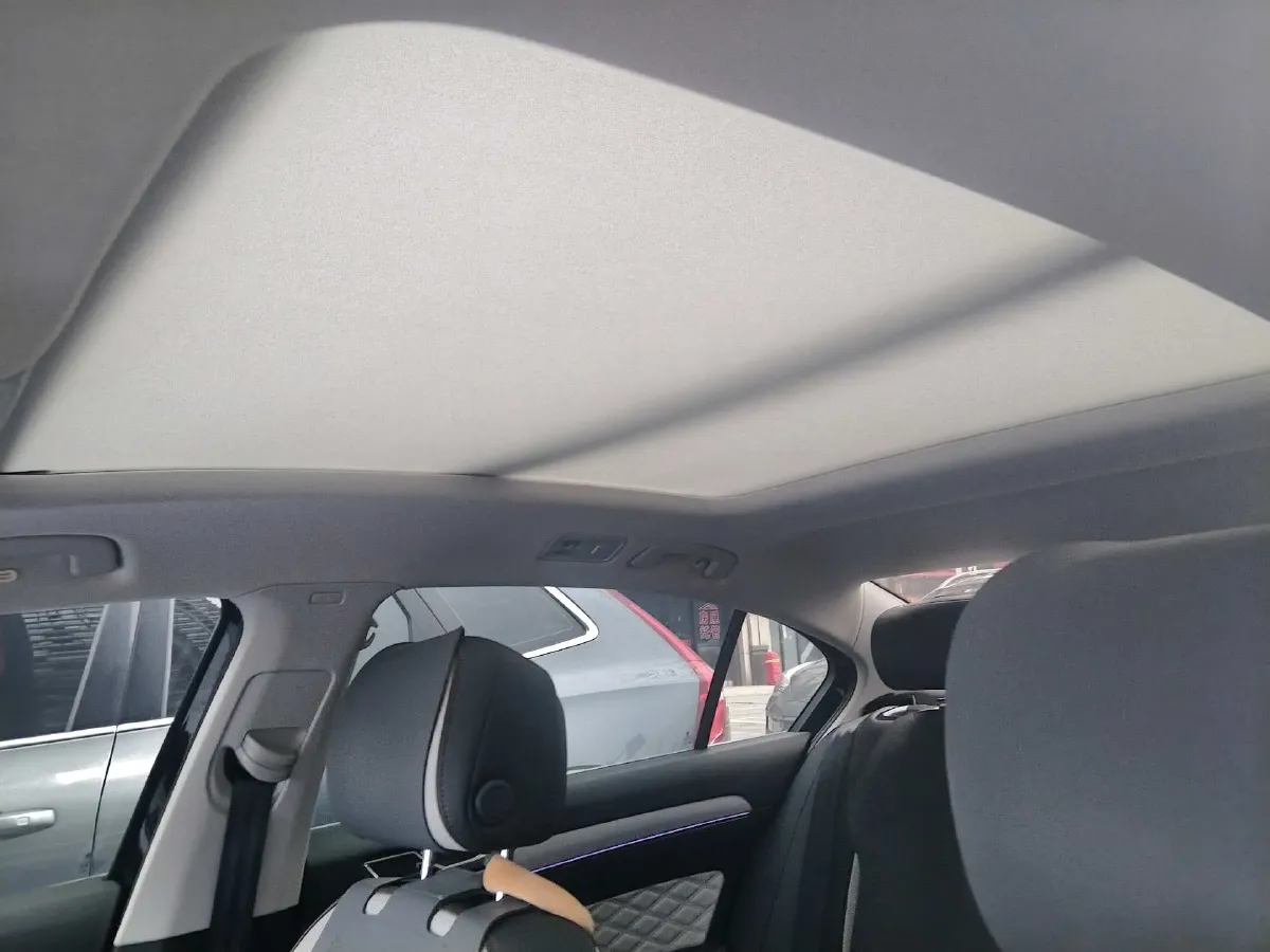 2025 Volkswagen Magotan 2.0T 186HP L4 7DCT,autocango,china used car exporter,china ev exporter,chinese used car exporter,chinese used ev exporter