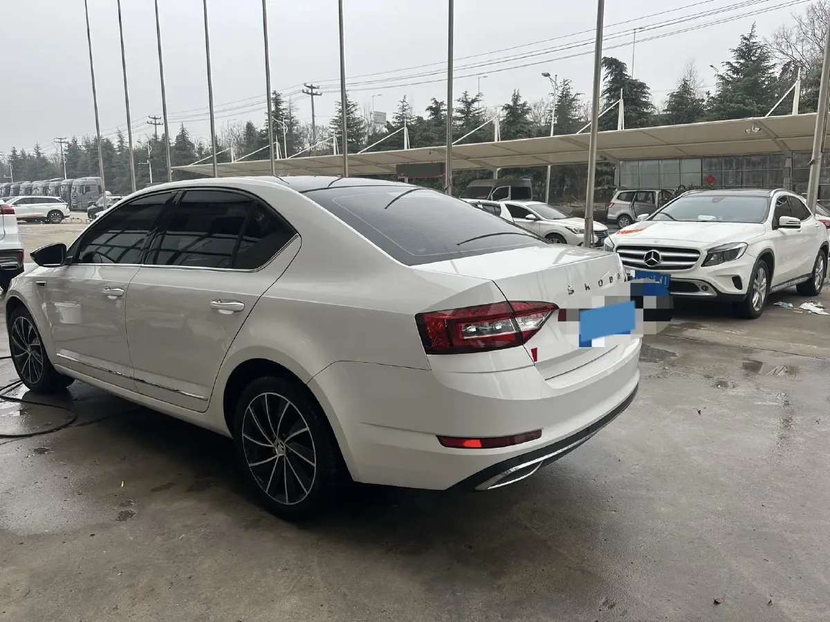 2019 Skoda Octavia 1.4T 150HP L4 7DCT,autocango,china used car exporter,china ev exporter,chinese used car exporter,chinese used ev exporter