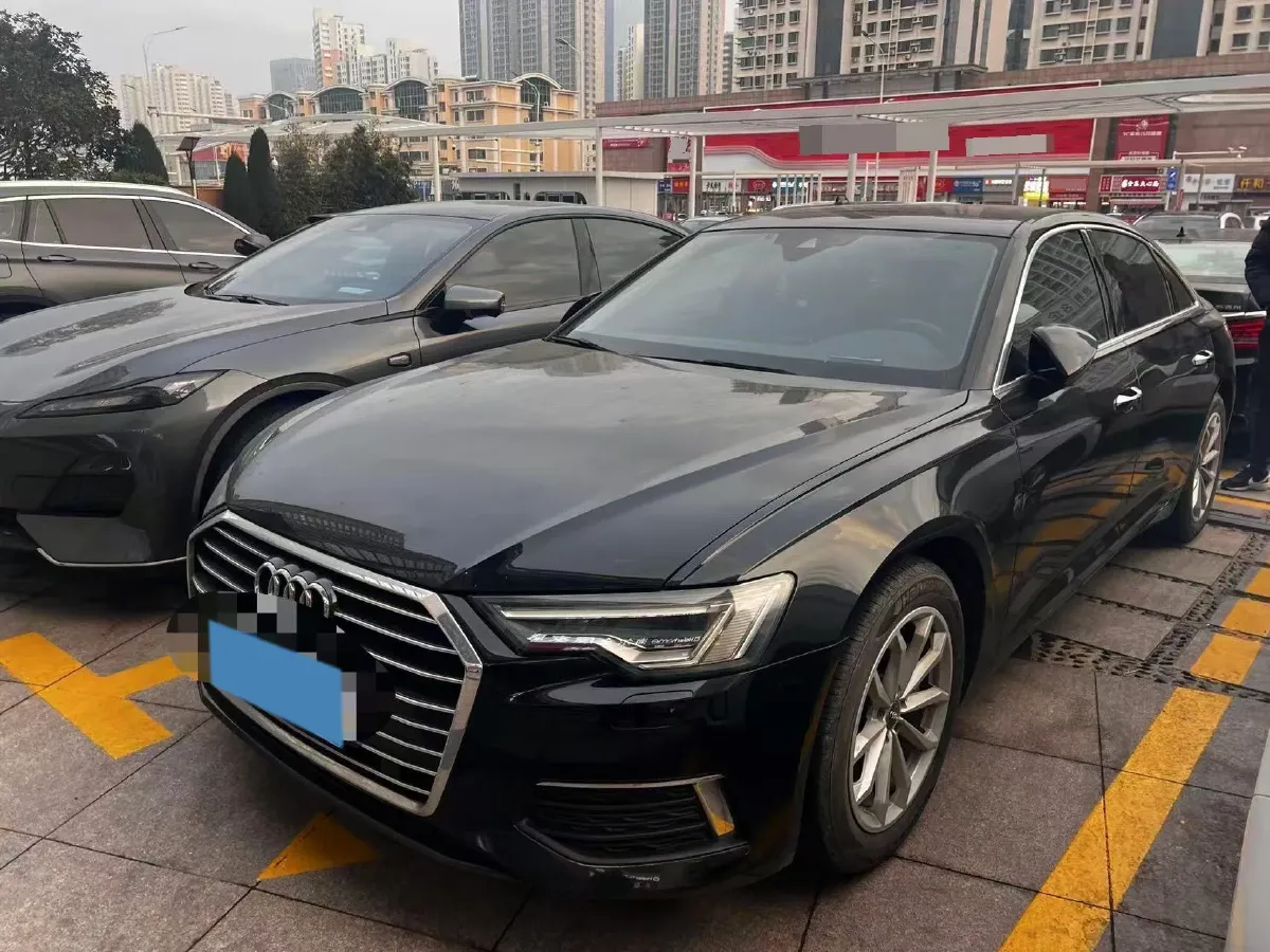 2021 Audi A6L 2.0T 190HP L4 7DCT,autocango,china used car exporter,china ev exporter,chinese used car exporter,chinese used ev exporter