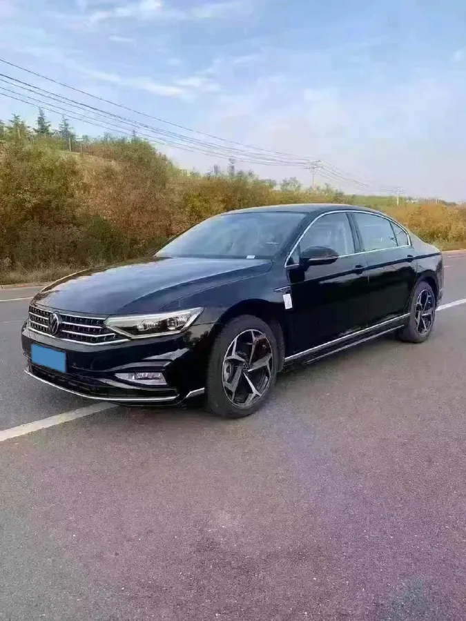 2023 Volkswagen Magotan 2.0T 186HP L4 7DCT,autocango,china used car exporter,china ev exporter,chinese used car exporter,chinese used ev exporter