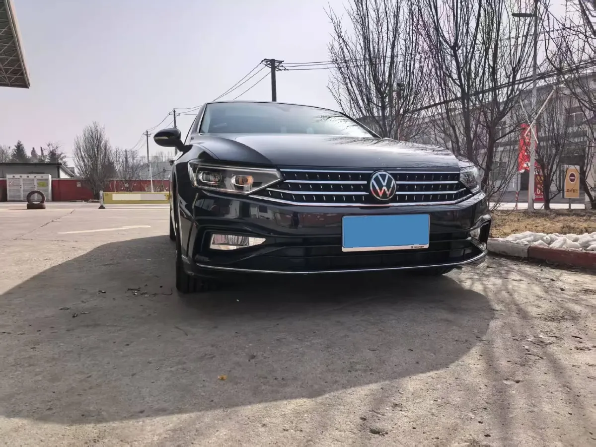 2023 Volkswagen Magotan 2.0T 186HP L4 7DCT,autocango,china used car exporter,china ev exporter,chinese used car exporter,chinese used ev exporter