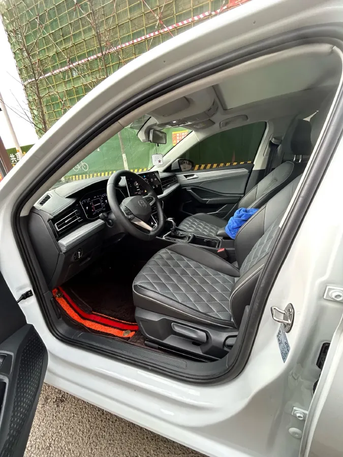 2024 Volkswagen Sagitar 1.5T 160HP L4 7DCT,autocango,china used car exporter,china ev exporter,chinese used car exporter,chinese used ev exporter