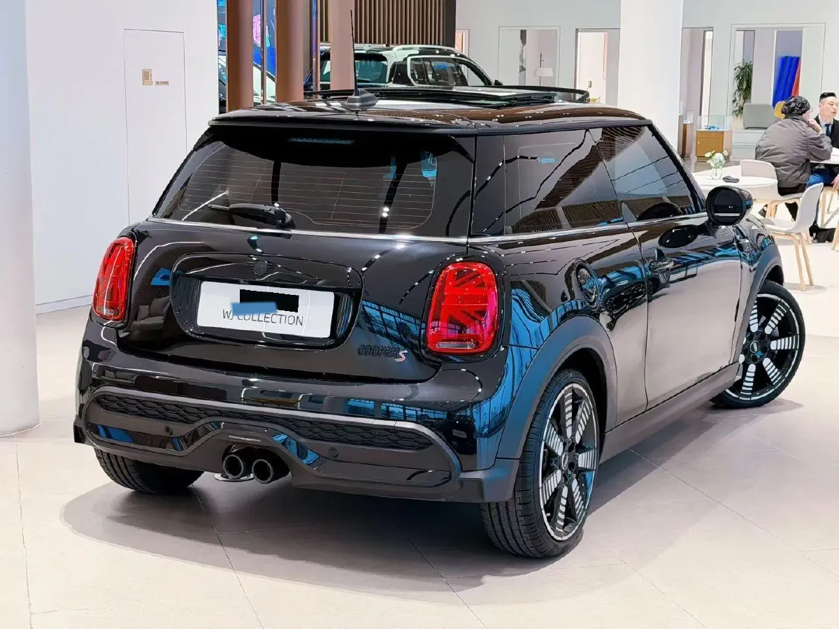 2023 MINI MINI 2.0T 178HP L4 7DCT,autocango,china used car exporter,china ev exporter,chinese used car exporter,chinese used ev exporter