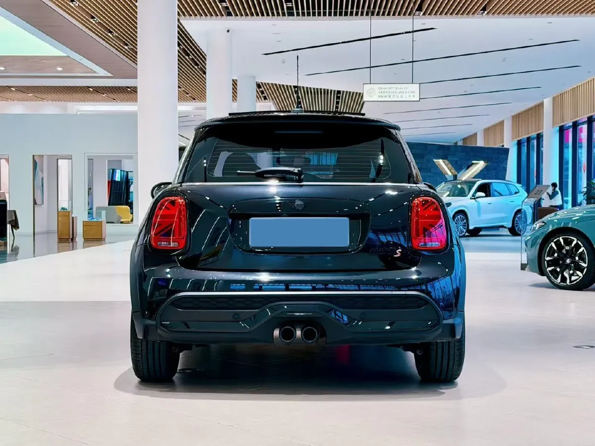 2023 MINI MINI 2.0T 178HP L4 7DCT,autocango,china used car exporter,china ev exporter,chinese used car exporter,chinese used ev exporter