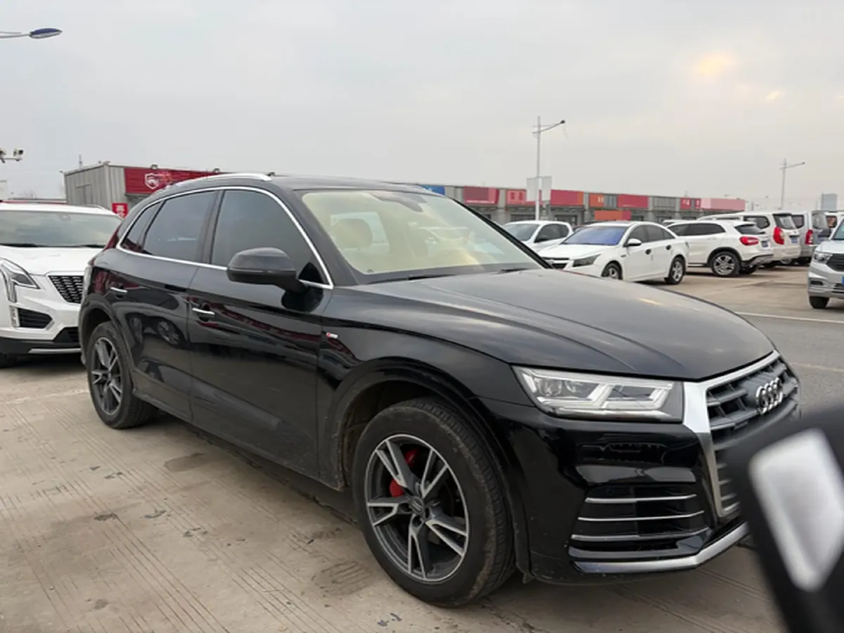 2021 Audi Q5L Sportback 2.0T 190HP L4 7DCT,autocango,china used car exporter,china ev exporter,chinese used car exporter,chinese used ev exporter