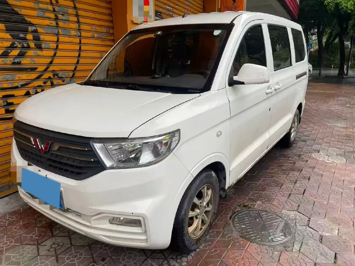 2019 WuLing HongGuang V 1.5L 99HP L4 6MT,autocango,china used car exporter,china ev exporter,chinese used car exporter,chinese used ev exporter