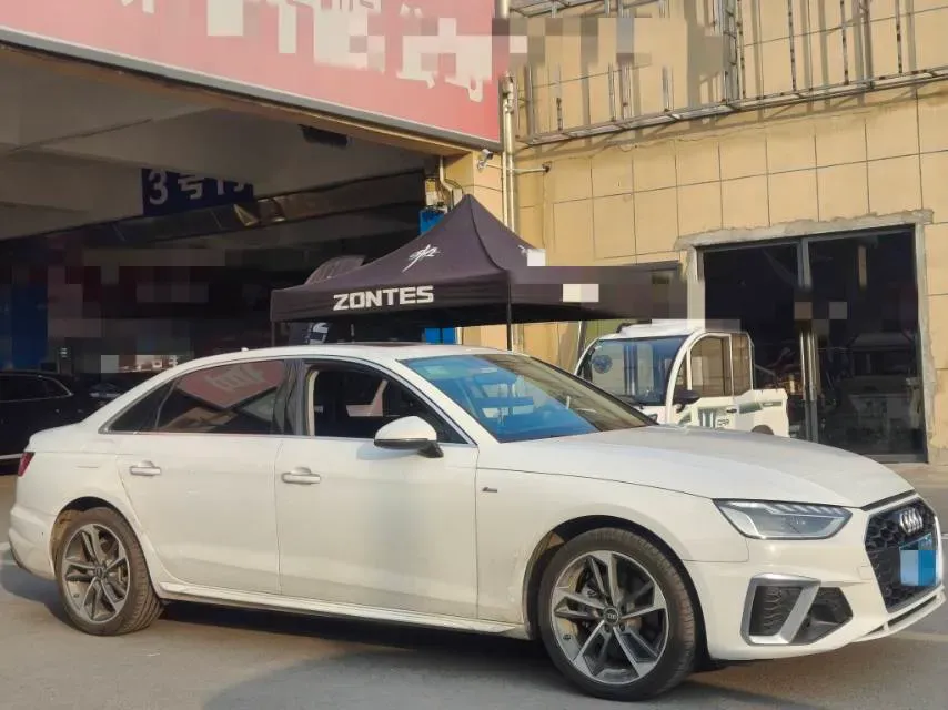 2022 Audi A4L 2.0T 190HP L4 7DCT,autocango,china used car exporter,china ev exporter,chinese used car exporter,chinese used ev exporter
